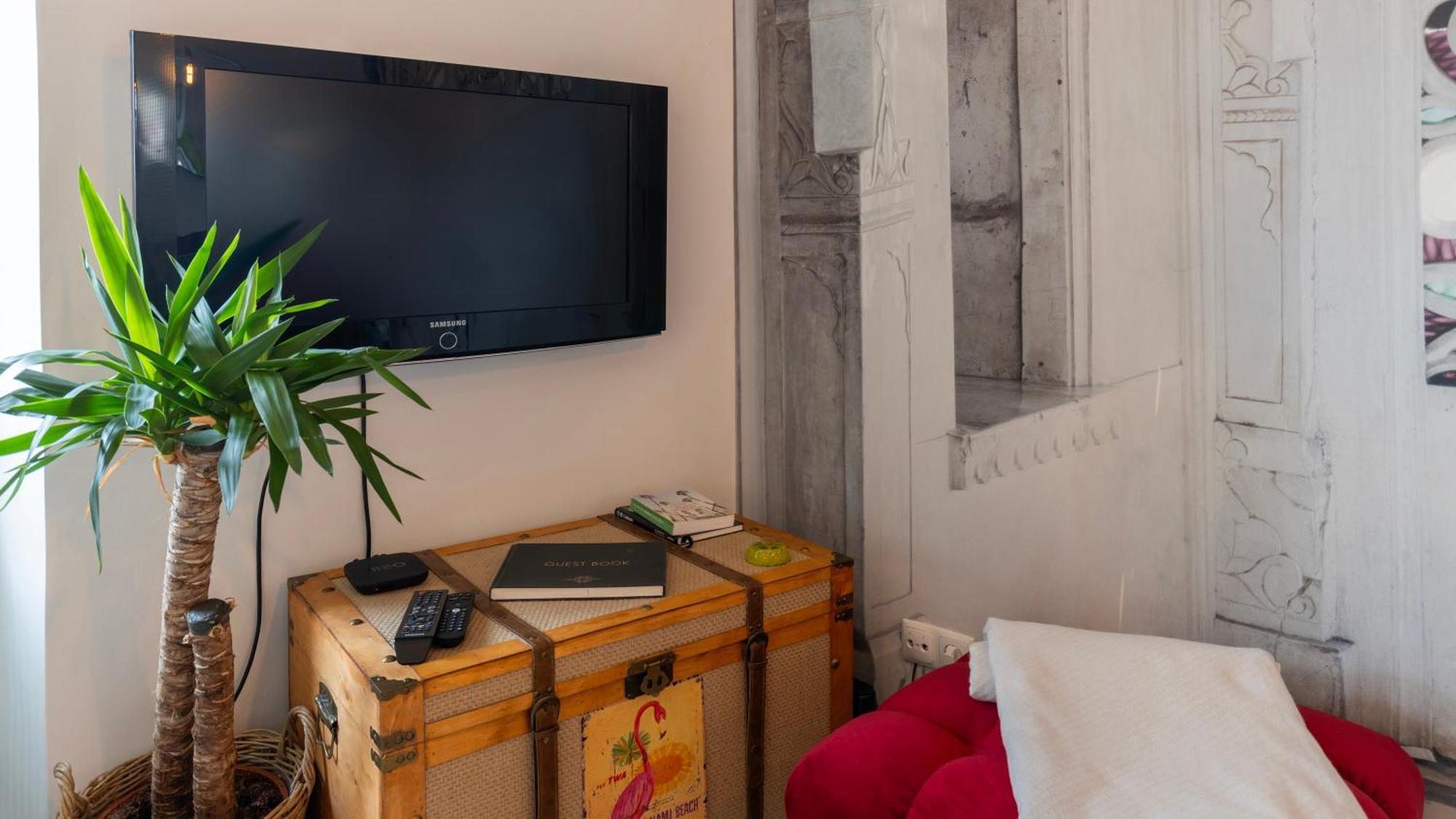 Sunny Design Apt In Praca Das Flores By Lovelystay Lisboa Extérieur photo
