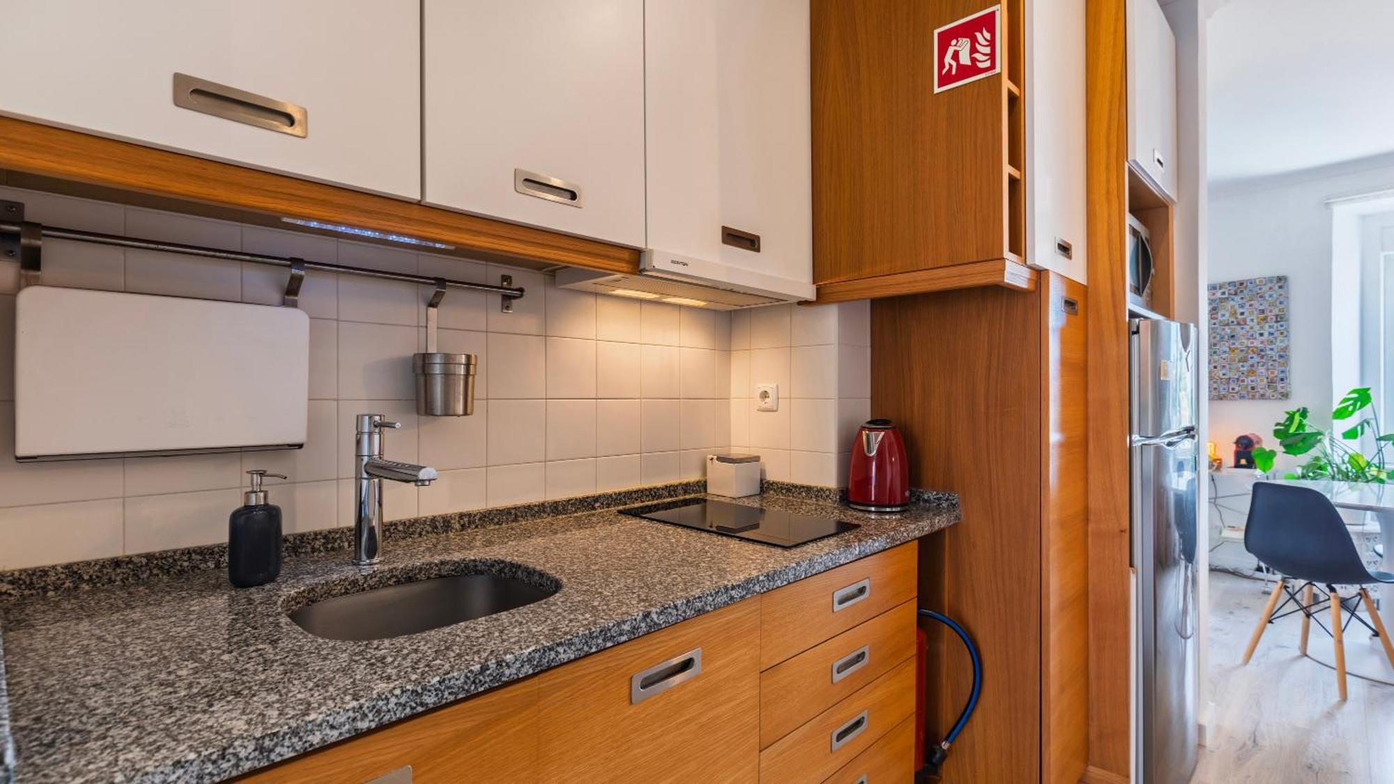 Sunny Design Apt In Praca Das Flores By Lovelystay Lisboa Extérieur photo